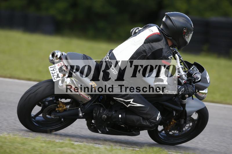 /Archiv-2024/29 12.06.2024 MOTO.CH Track Day ADR/Gruppe blau/65